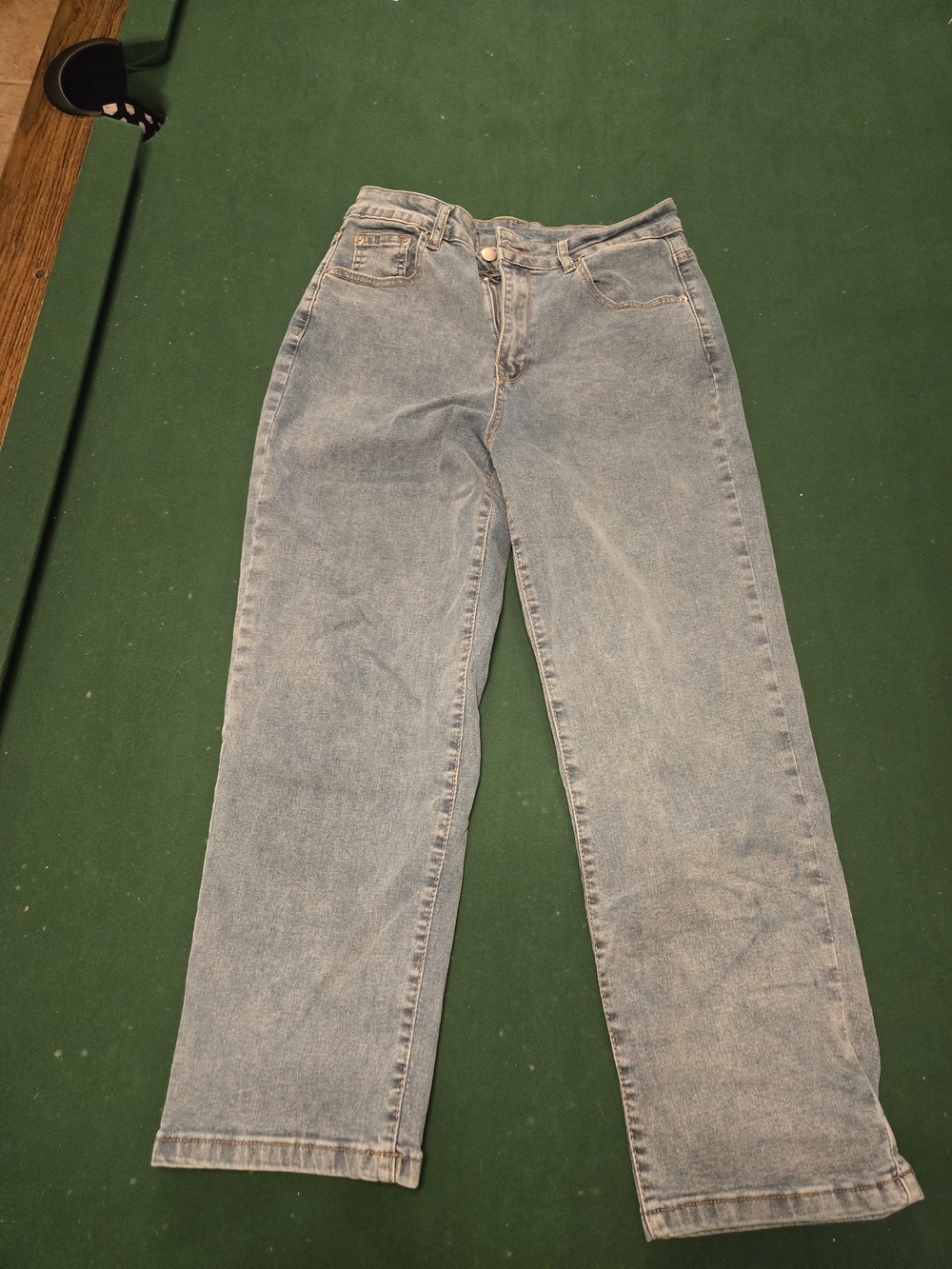 Women’s Straight Leg High-Rise Light Wash Jeans
